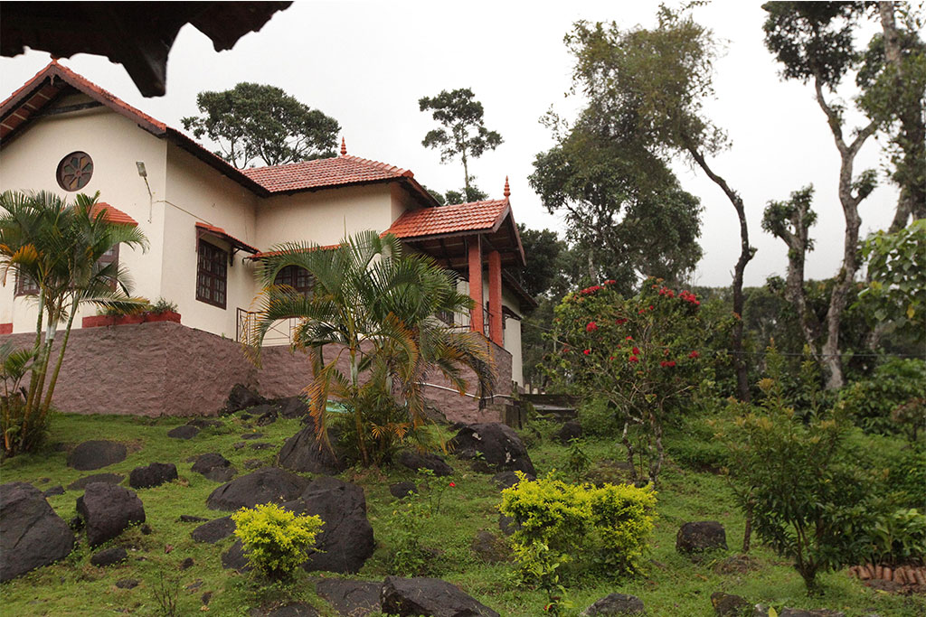 madikeri coffee estate homestay